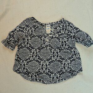 Osh Kosh patterned woven top